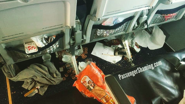 <p>Die nervigsten Dinge, die Flugpassagiere machen<br> Instagram: @passengershaming </p>