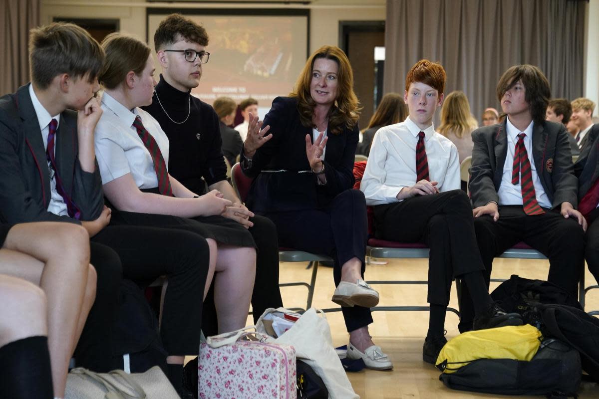 Education Secretary Gillian Keegan with children at Chichester Free School <i>(Image: PA)</i>