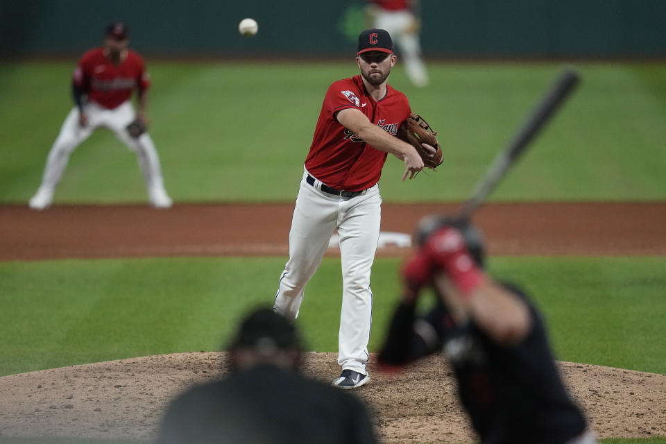 David Fry threw all 64 of his pitches under 60 mph in the team’s 20-6 loss to the Twins on Monday night. (AP/Sue Ogrocki)