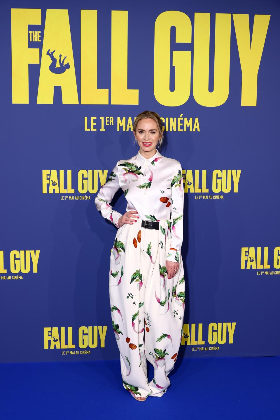 Emily Blunt Embraces Quirky Turnip Prints in Silk Loewe Jumpsuit for ...