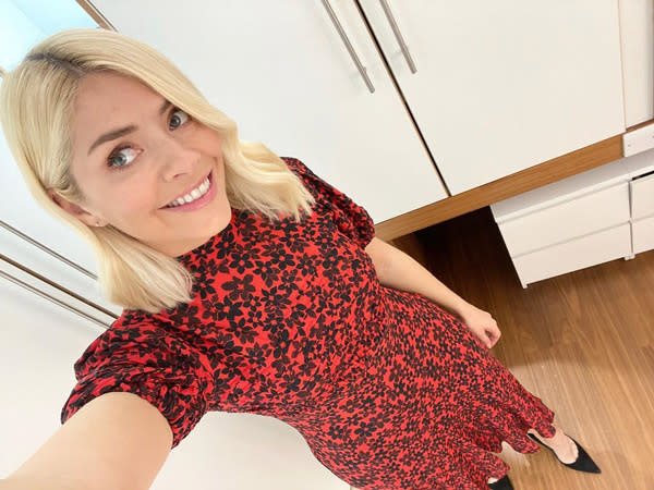 holly-willoughby-red-dress 