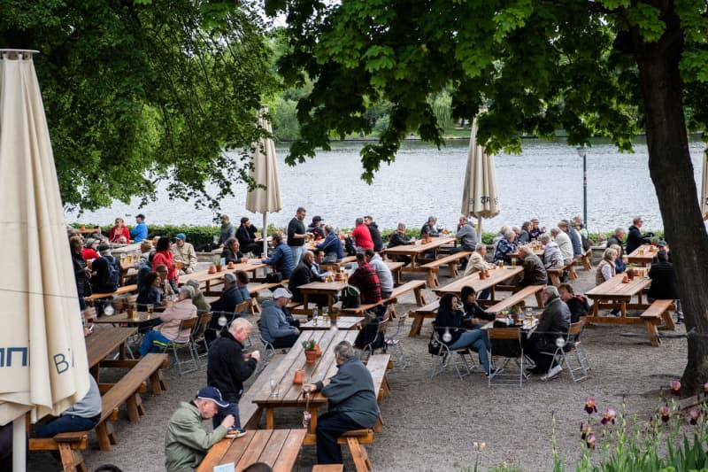 The aroma of weed is set to come wafting the beer gardens and outdoor terraces of bars across Berlin when smoking joints in public becomes legal in April. Smoking pot will soon be allowed in public, just not near playgrounds and schools, but bars can decide on their own rules. Paul Zinken/dpa