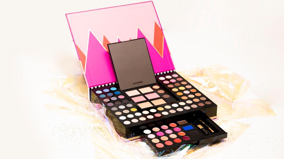 Best gifts for makeup lovers: Sephora Collection Holiday Vibes Blockbuster Makeup Palette.