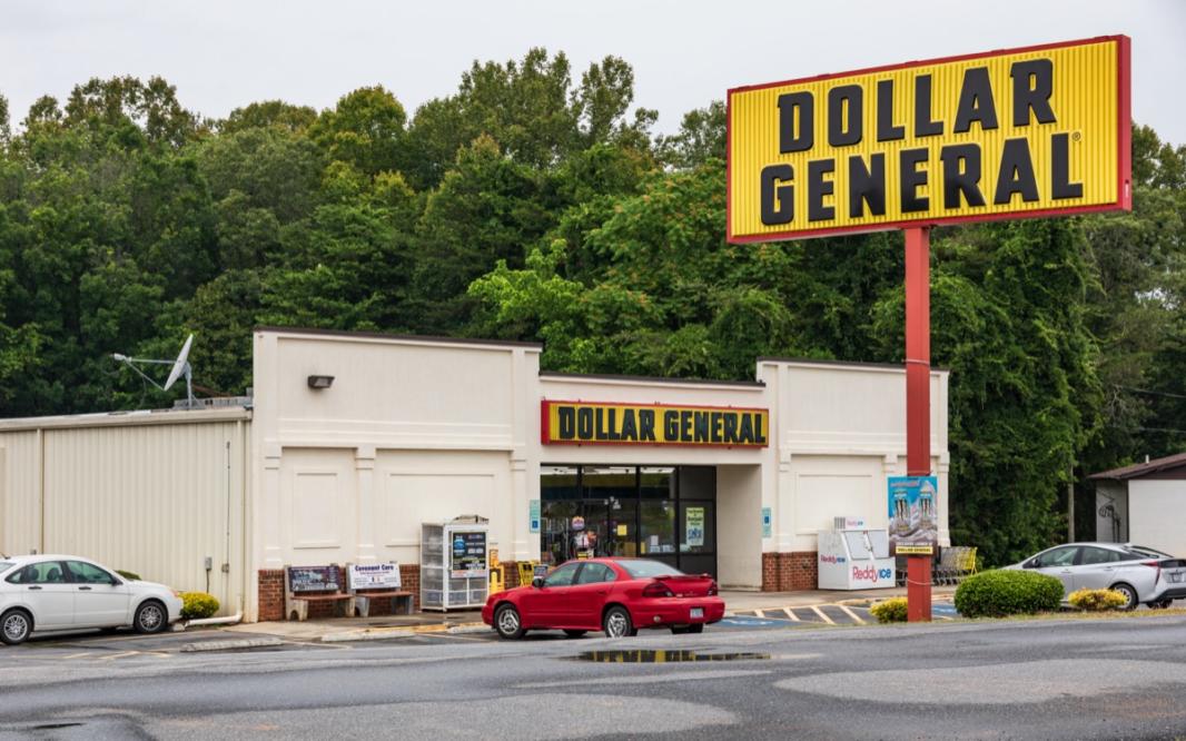Dollar Tree and Dollar General Are Attracting Deal-Hunting Consumers