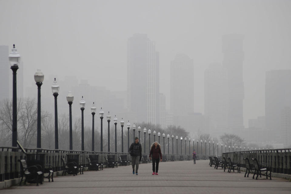 Foggy weather in New York (Islam Dogru / Anadolu via Getty Images)