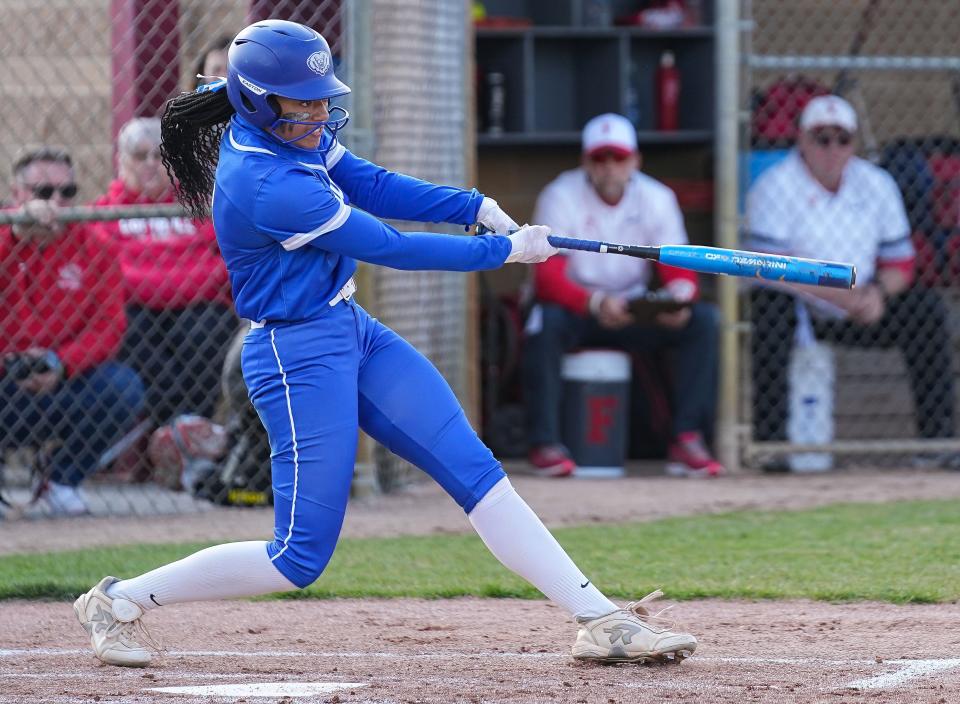 Hamilton Southeastern Royals Payton Fox (19) swings the bat Tuesday, April 25, 2023 at Fishers High School in Fishers. The Fishers Tigers defeated the Hamilton Southeastern Royals, 1-0. 