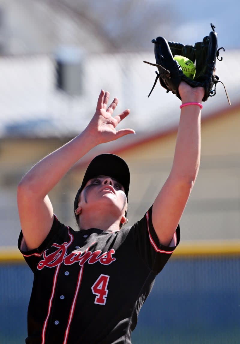 0402prpsoftball.spt_SGW_02924.jpg