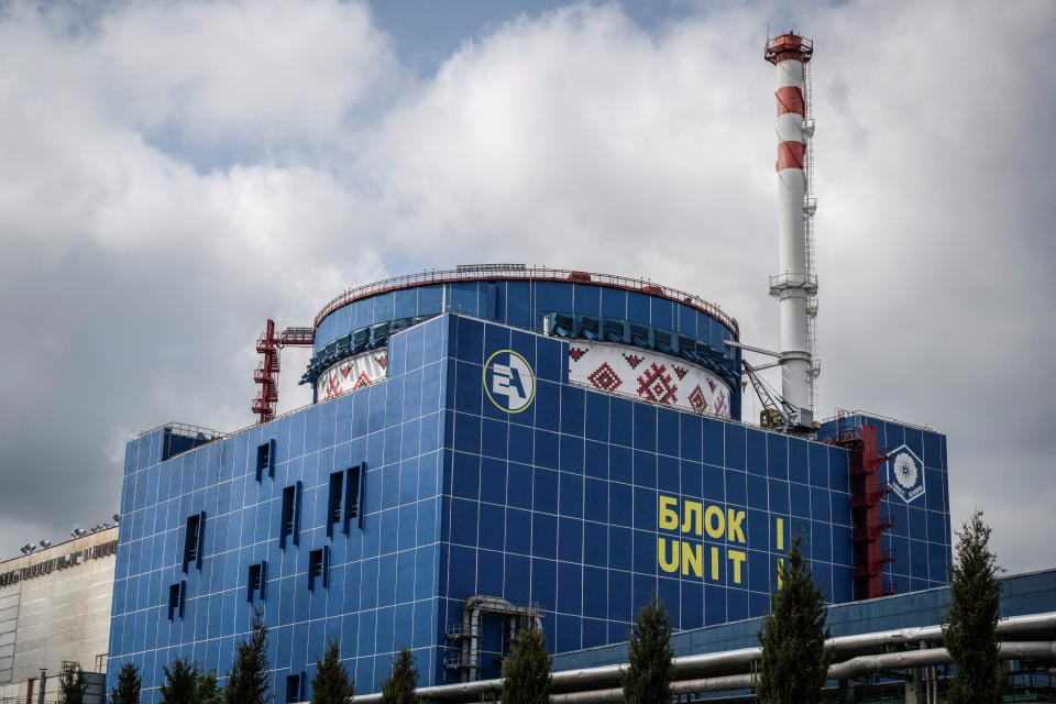 Eine Gesamtansicht zeigt das Kernkraftwerk Khmelnytskyi in der Nähe der Stadt Netishyn, Region Chmelnytskyi, Ukraine, 31. August 2023. REUTERS/Viacheslav Ratynskyi