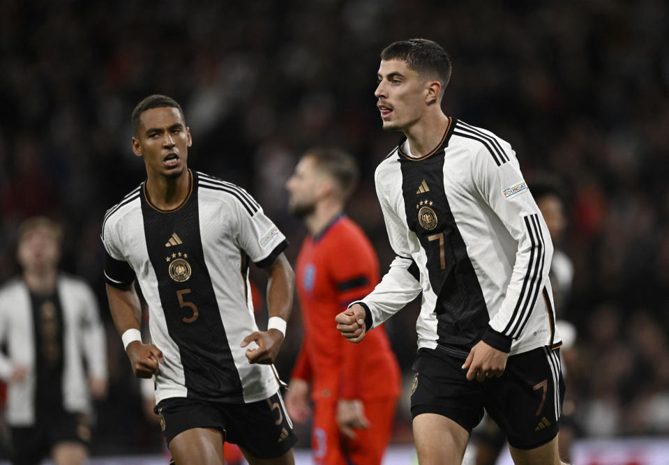 Kai Havertz (r.) schnürt gegen England einen Doppelpack. (Bild: Reuters)