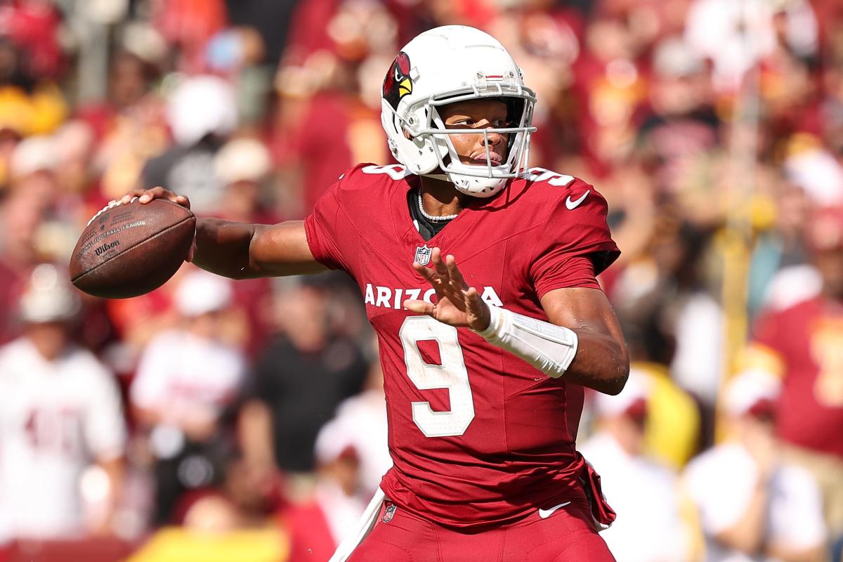 Arizona Cardinals' Josh Dobbs couldn't get the passing game going Sunday