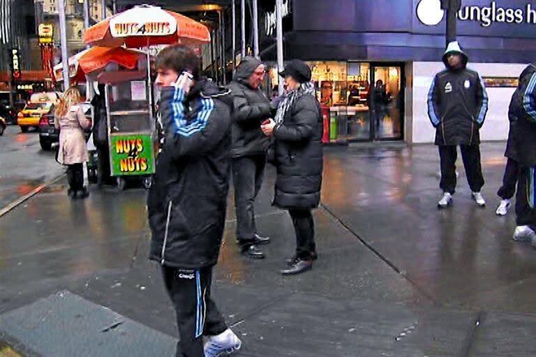 Lionel Messi en New York, en la Quinta Avenida, como un turista cualquiera en marzo de 2011