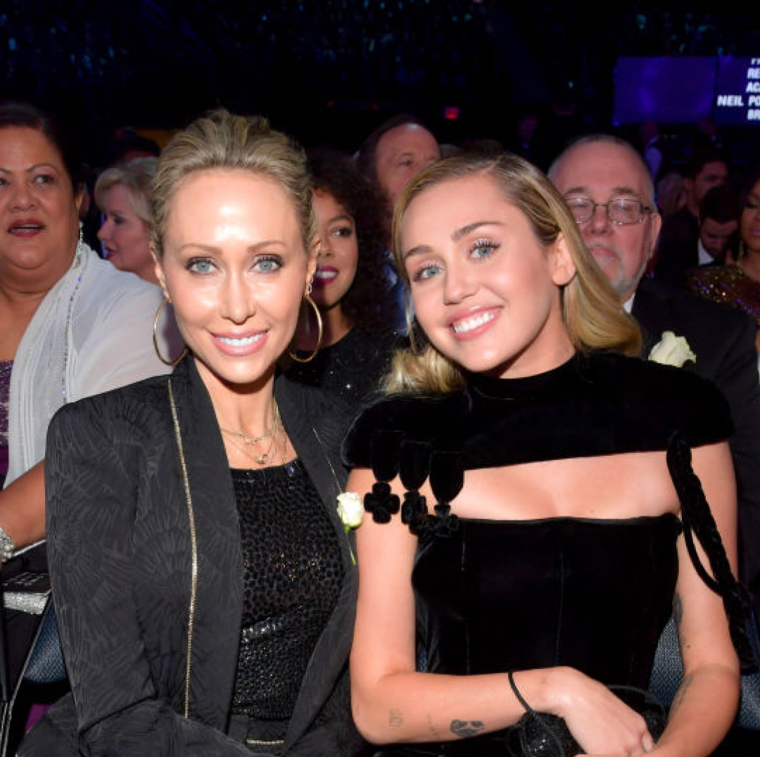  Miley Cyrus, Tish Cyrus 