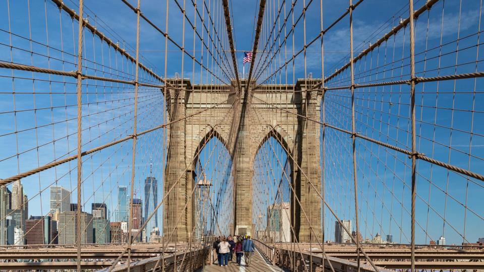 A picture of the Brookyn Bridge.