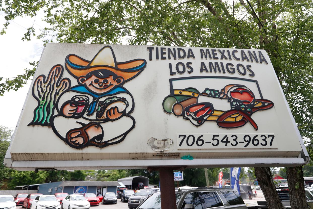 Tienda Mexicana Los Amigos on Rowe Road