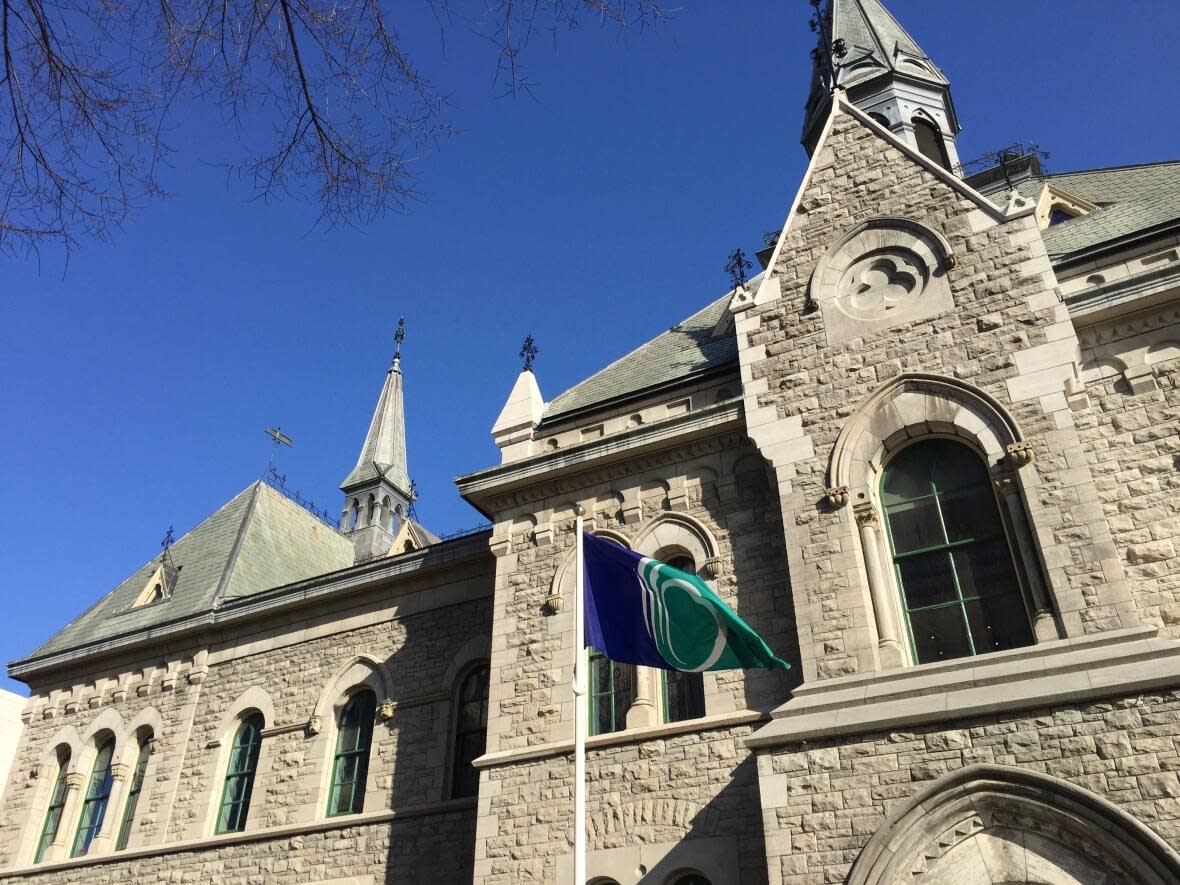 After 12 years, the mayor's office at Ottawa city hall will have a new tenant later in autumn. (Kate Porter/CBC - image credit)