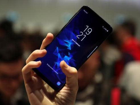 Samsung S9: The best deals on the high street as the latest iPhone rival goes on sale