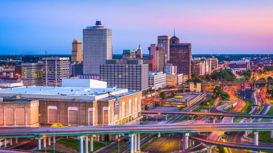 Memphis, Tennessee, USA downtown skyline at dusk.