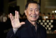 Er zählte als Steuermann Mr. Sulu zur Stamm-Crew der Originalserie "Raumschiff Enterprise": Der 86-jährige George Takei, der zuletzt in der Amazonserie "The Terror" zu sehen war, hat in gehobenem Alter ein weiteres Betätigungsfeld für sich entdeckt: Er setzt sich für die Rechte von Homosexuellen ein und gilt als einflussreicher Social-Media-Star. (Bild: 2013 Getty Images)