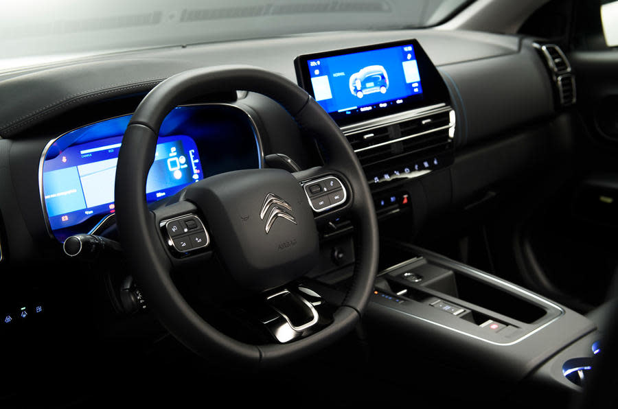 89-citroen-c5-aircross-2022-facelift-official-images-studio-interior.jpeg