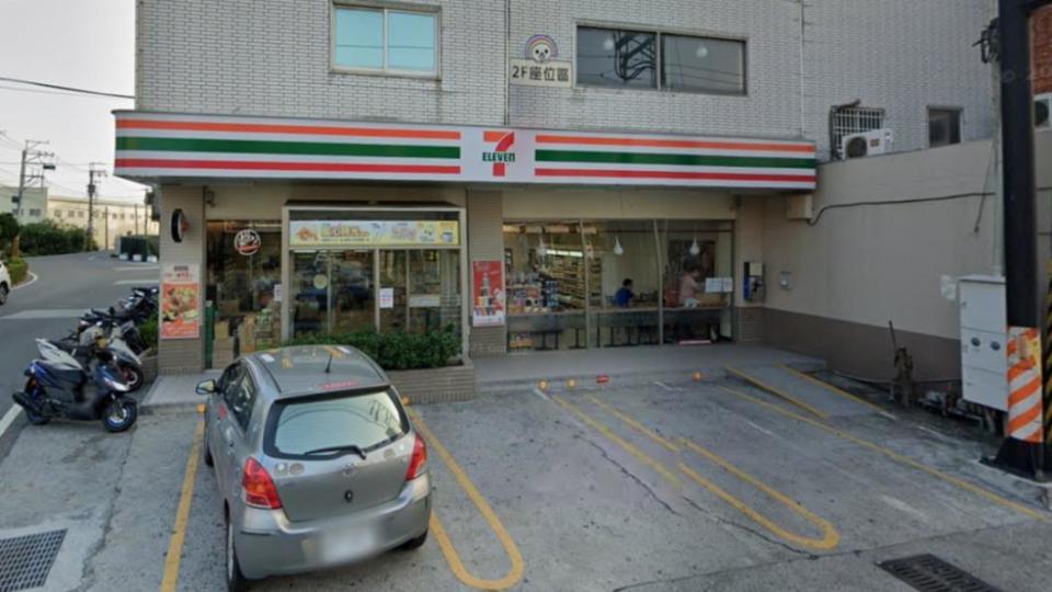 第一名竟是看起來相當平凡的彰化7-11東崎門市。（圖／翻攝自Google街景地圖）