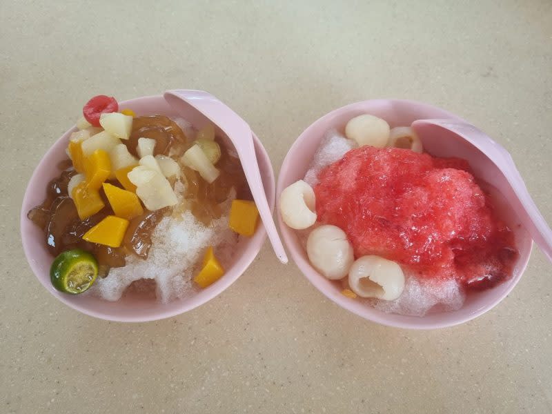 hougang hainanese village centre - desserts