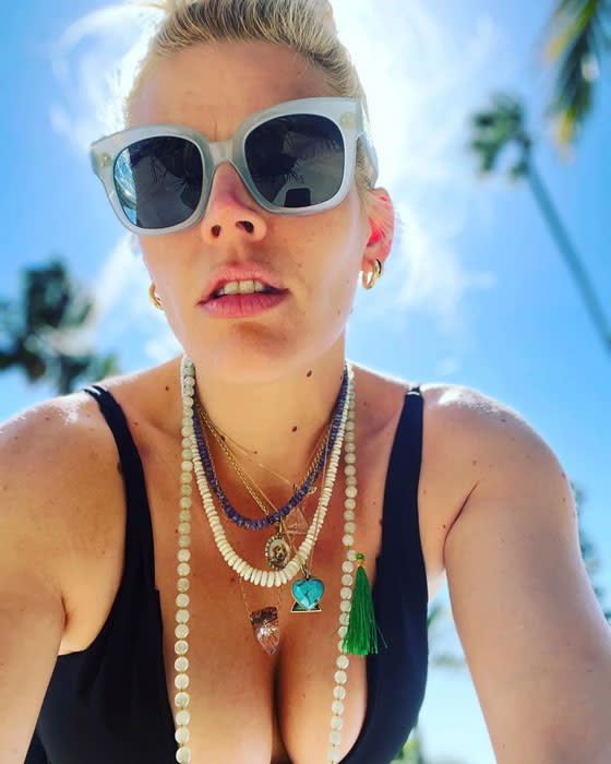 busy-philipps-selfie