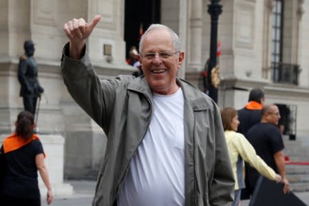 Peruvian President Pedro Pablo Kuczynski poses for a photo after exercising at the Government Palace in Lima, Peru,  August 4, 2016. REUTERS/Guadalupe Pardo