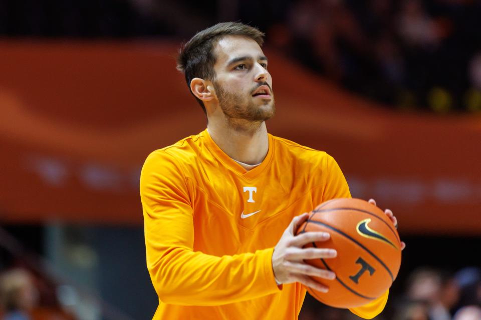 Jan 22, 2022; Knoxville, Tennessee, USA; Tennessee Volunteers guard Santiago Vescovi (25) warms up before the game against the LSU Tigers at Thompson-Boling Arena. Mandatory Credit: Randy Sartin-USA TODAY Sports