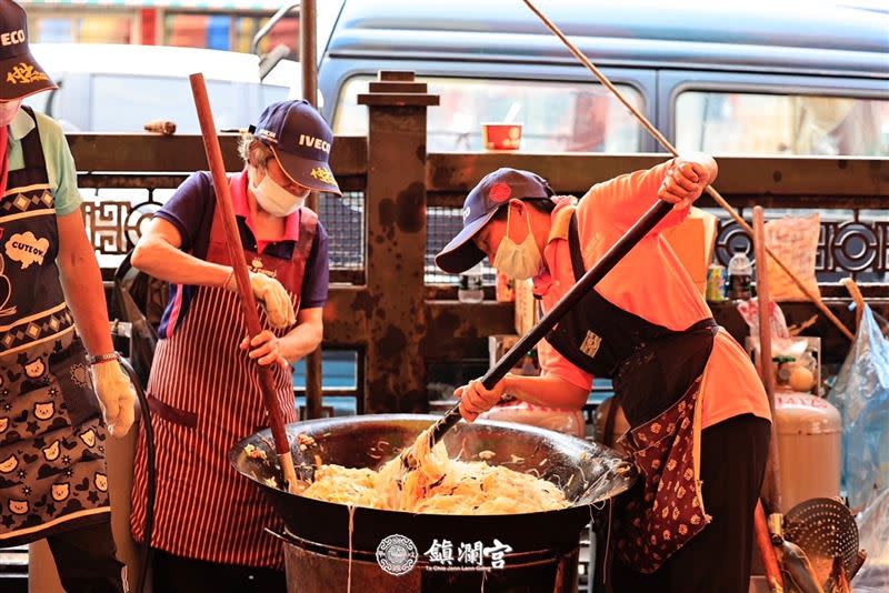 鎮瀾宮斥資500萬元提供免費餐點給信眾享用。（圖／翻攝大甲鎮瀾宮臉書）