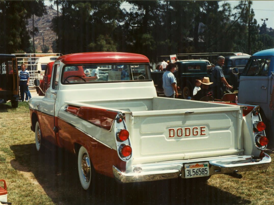 Dodge D100 Sweptside