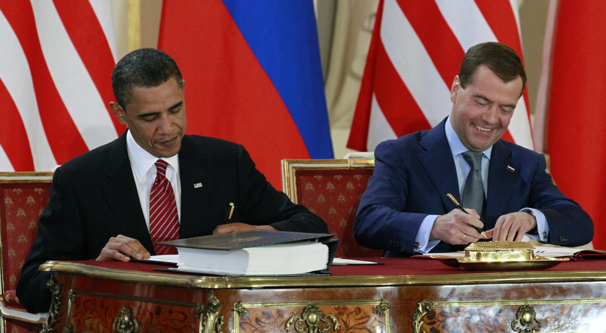 Barack Obama, Dmitry Medvedev (Alex Brandon / AP)