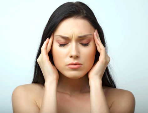 Algunas migrañas se originan por mala postura del cuello / Foto: Thinkstock