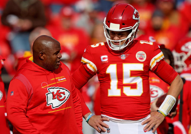 Patrick Mahomes gets into argument with Eric Bieniemy after passive game  plan, prompting Andy Reid to step in