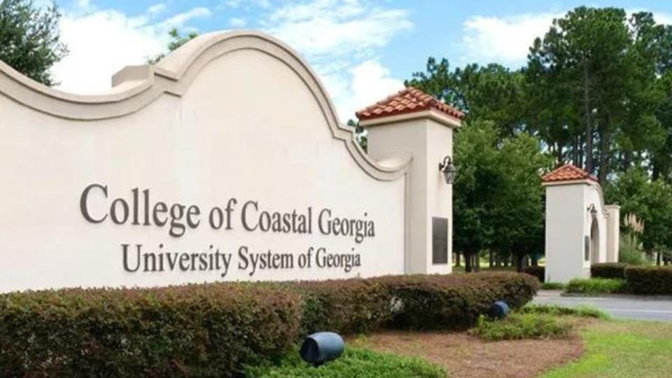 College of Coastal Georgia - Enrollment up 1.4%