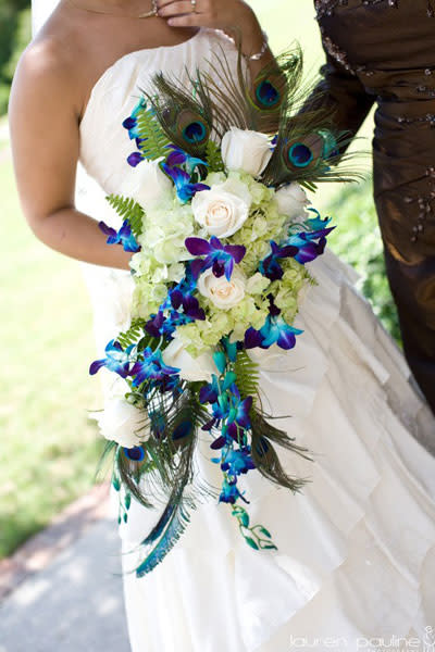 25. Feather Bouquets