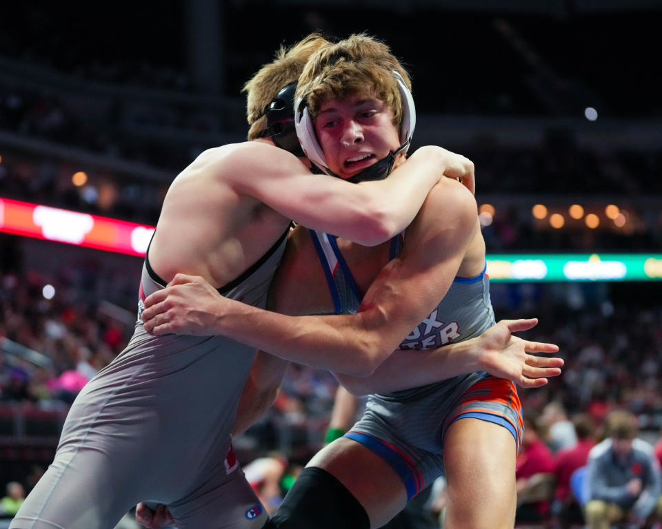 Recap Day 2 of Iowa high school state wrestling tournament sets