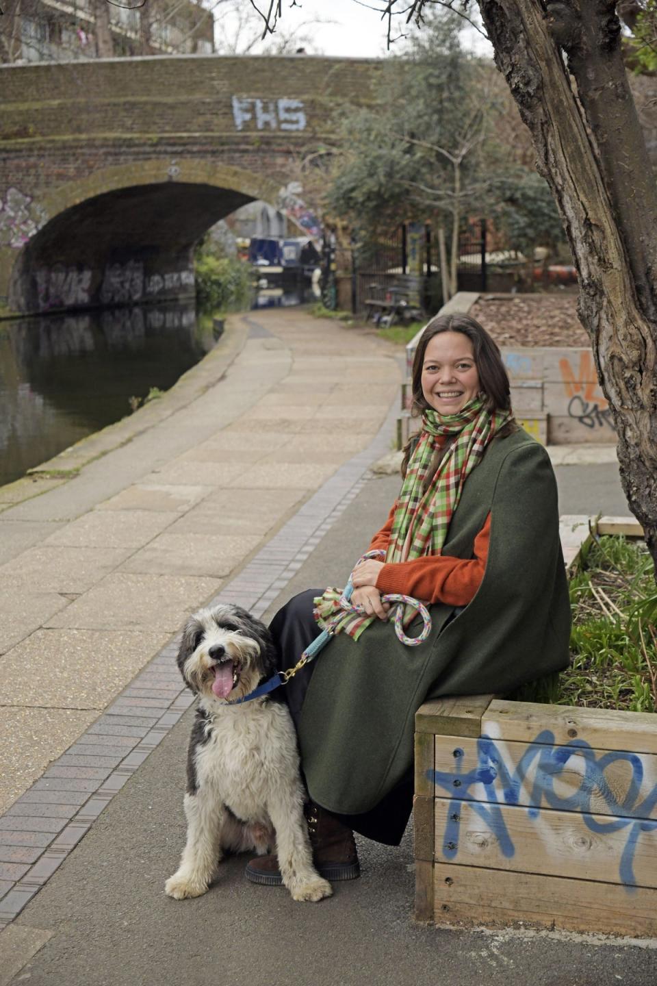 Olympia and Pepito near Towpath cafe (Daniel Lynch)