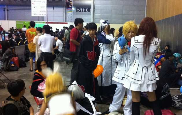 Cosplayers milling about at the TGX 2011 games expo in Singapore. (Yahoo! photo)