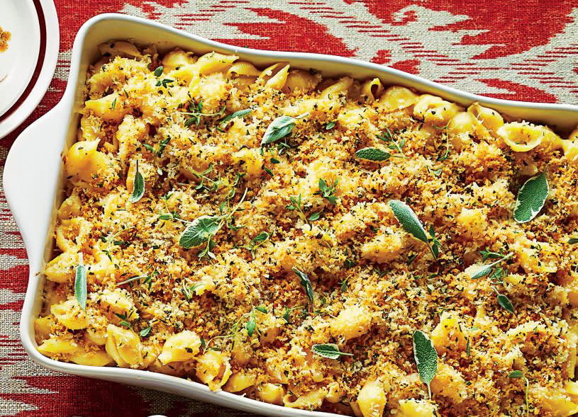 Herbed Breadcrumb-Topped Macaroni and Cheese