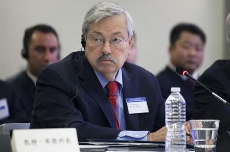 Governor Terry Branstad of Iowa attends a meeting with Chinese President Xi Jinping and four other United States governors to discuss clean technology and economic development in Seattle, Washington September 22, 2015. REUTERS/Matt Mills McKnight