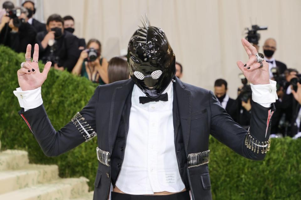 Evan Mock tries the trend wearing Thom Browne to last night’s Met Gala (Getty Images)