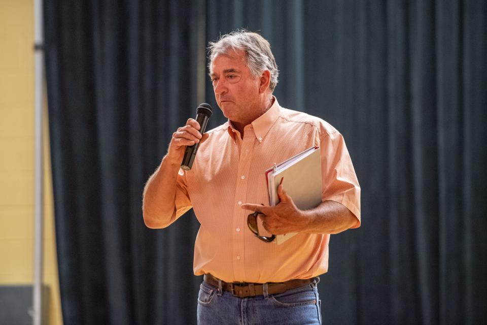 Peter Dejack of Commonwealth Golf Partners speaks to the community about upcoming changes to the Asheville Municipal Golf Course on September 1, 2022.