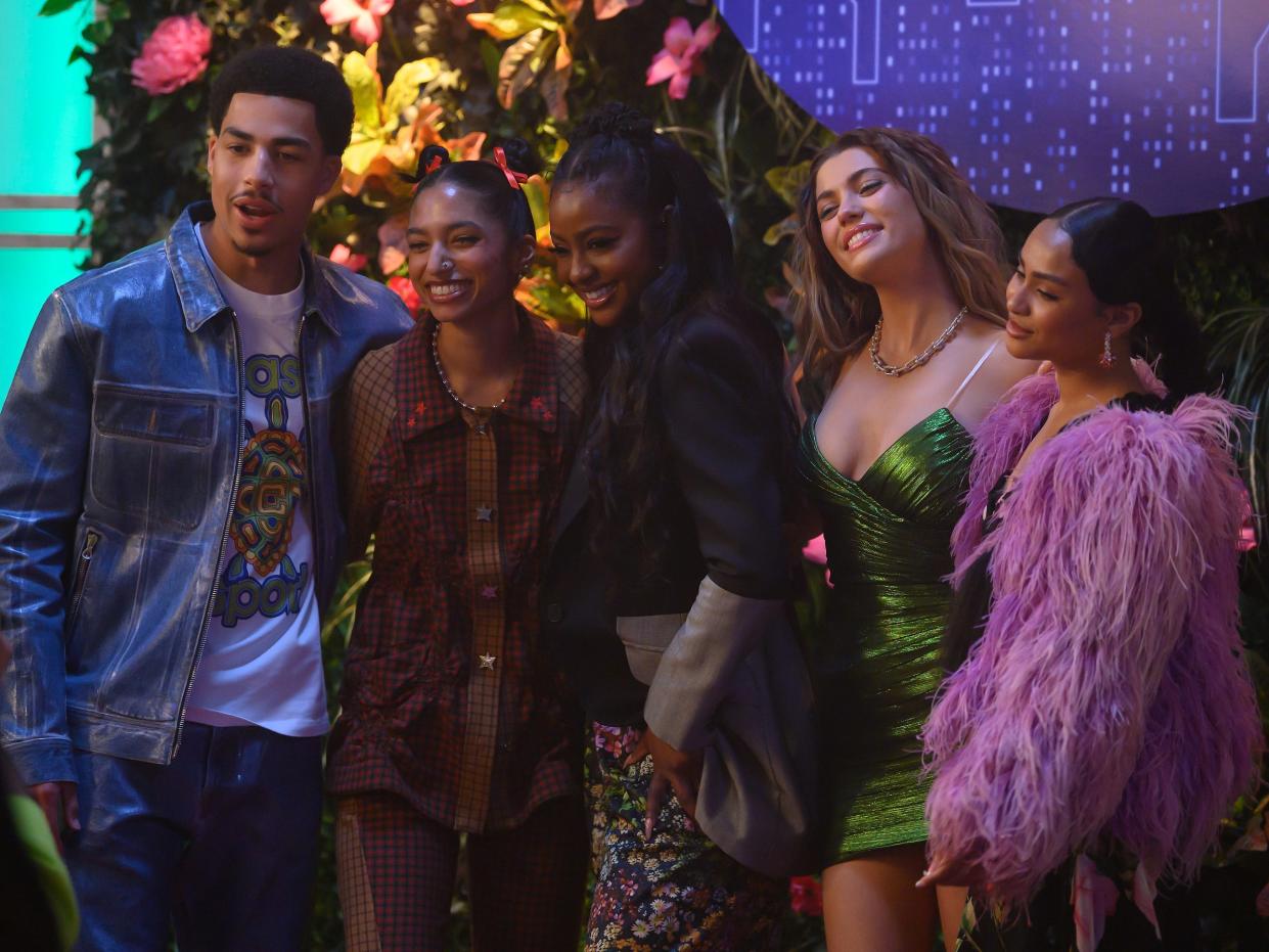 Marcus Scribner, Tara Ranni, Justine Skye, Amelie Zilber, Daniella Taylor in "Grown-Ish" season six.