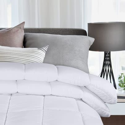 Cosy up with 47% off this 10.5 tog king-sized duvet