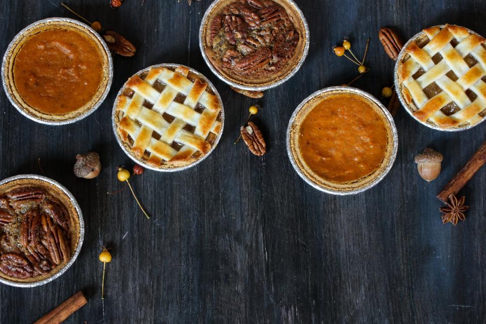 A 9-inch Thanksgivine pie will serve 6 to 8 people.