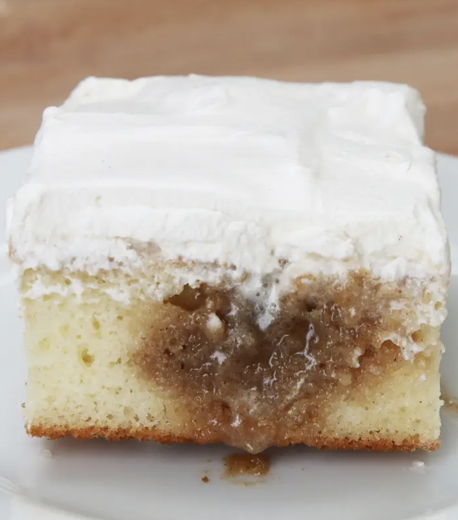 This cinnamon roll poke cake is so delicious, it's going to make you smile. Plus, it's super easy to make. Score!Recipe: Cinnamon Roll Poke Cake