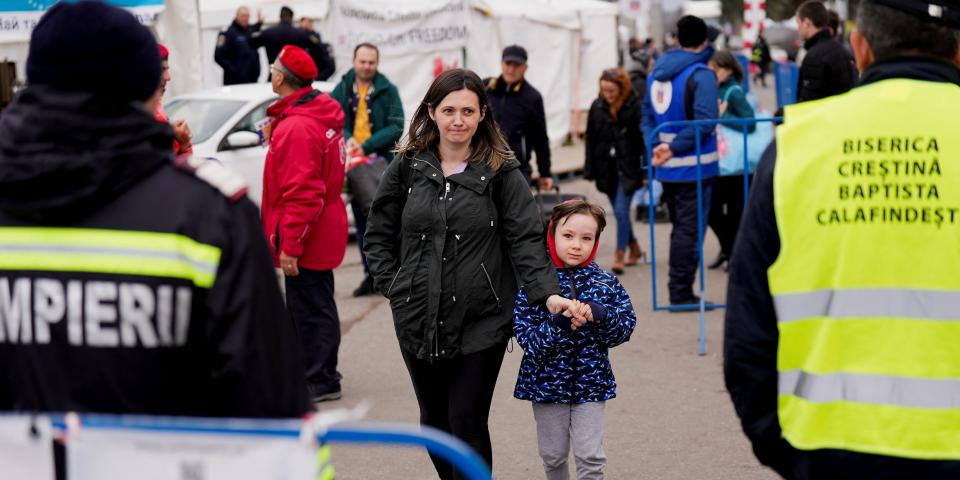 Woman and child at Romania border