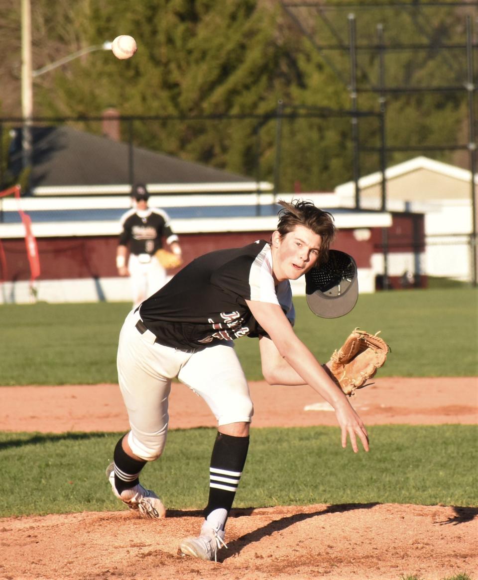 Frankfort-Schuyler Maroon Knight Brayden Wisheart delivers a pitch against Westmoreland Monday.