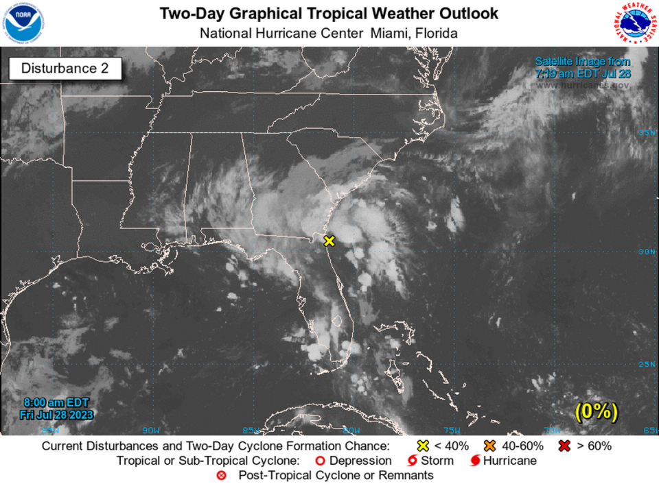 La perturbación 2, en el suroeste del Atlántico, se formó como un área débil de baja presión al este de Jacksonville el 28 de julio de 2023.