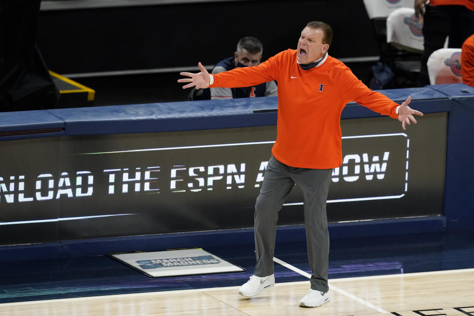 Illinois coach Brad Underwood argues a call during the second half of the team's NCAA college basketball game against Baylor, Wednesday, Dec. 2, 2020, in Indianapolis. (AP Photo/Darron Cummings)